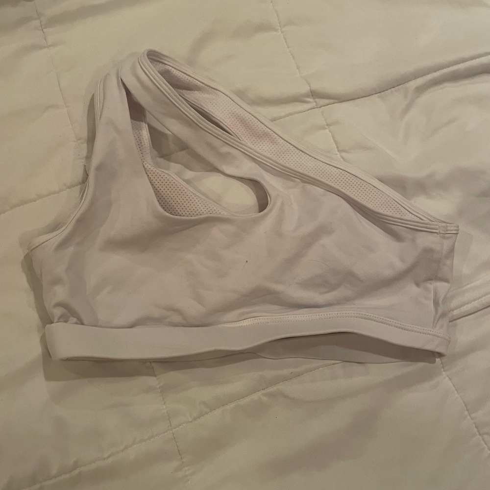 One shoulder sports bra